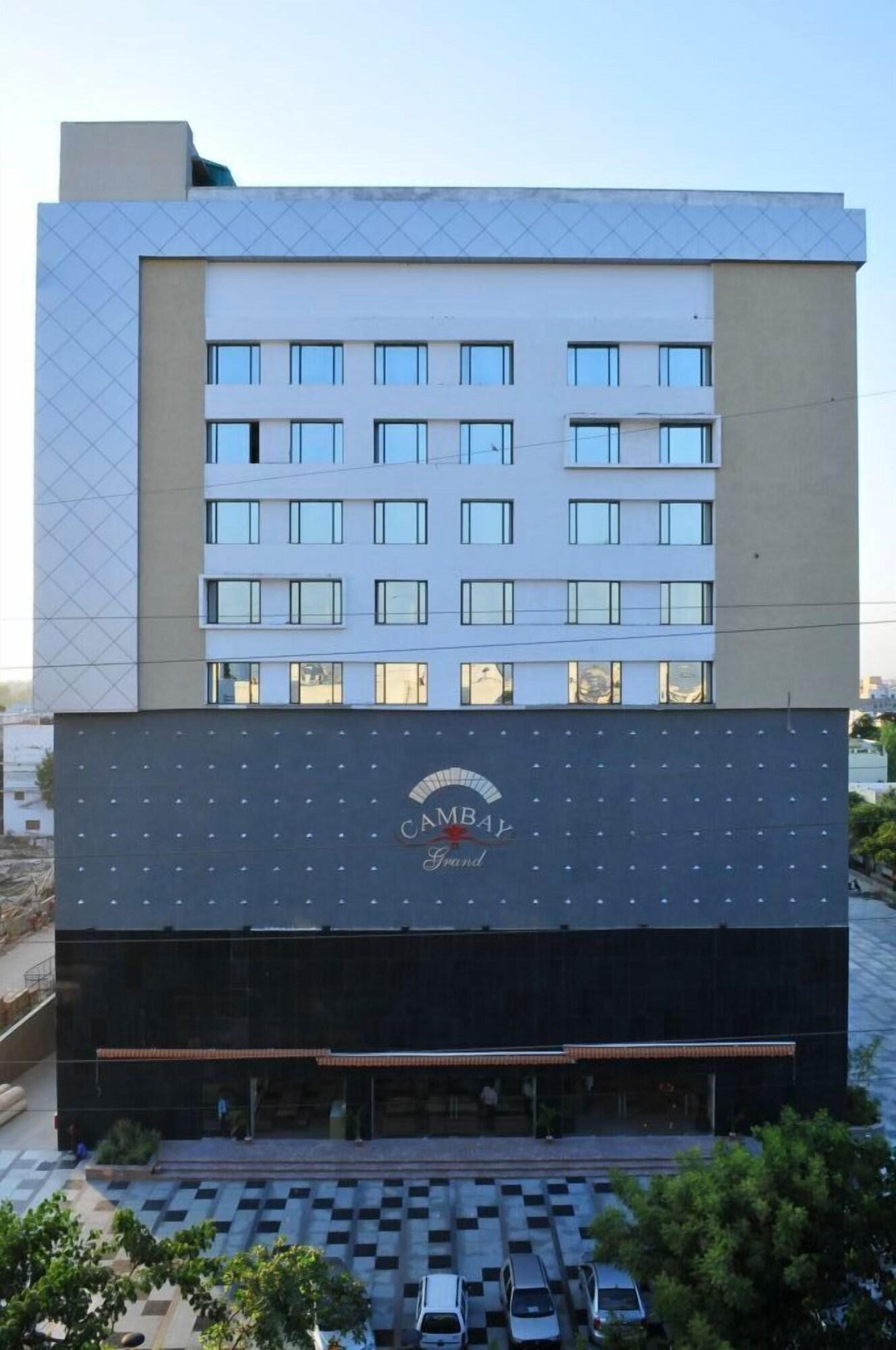 The Cambay Grand Ahmedabad Exterior foto